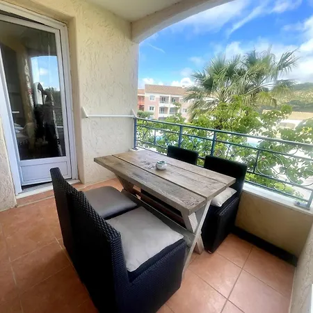 T2 Cosy Les Issambres アパート